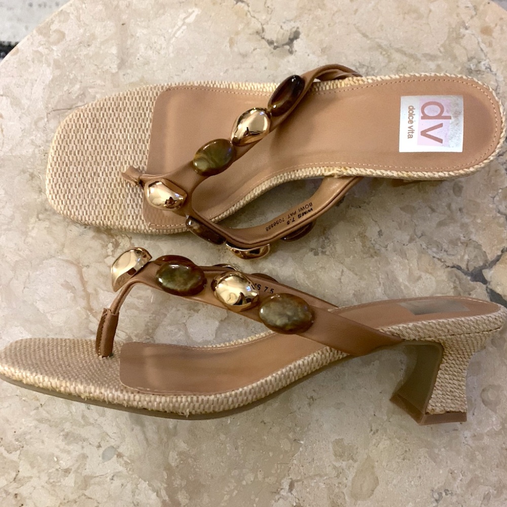 NWOT Size 7.5 Dolce Vita Gold and Gem Studded Sandals